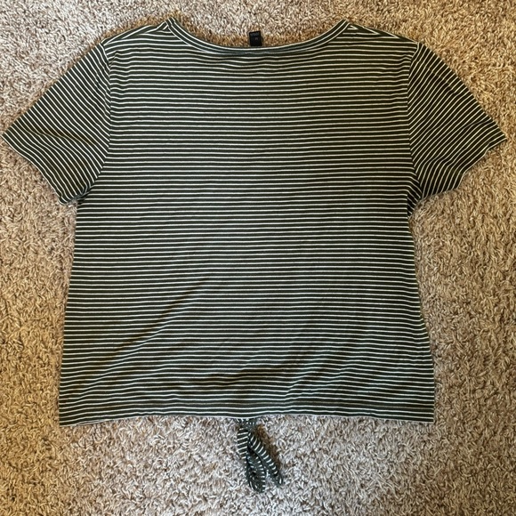 JCrew Green and White Striped Top | Tee | Cropped Tee Size Medium - Picture 13 of 13